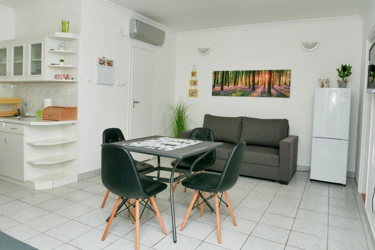 Cseresznyes Apartman Berekfürdő Εξωτερικό φωτογραφία